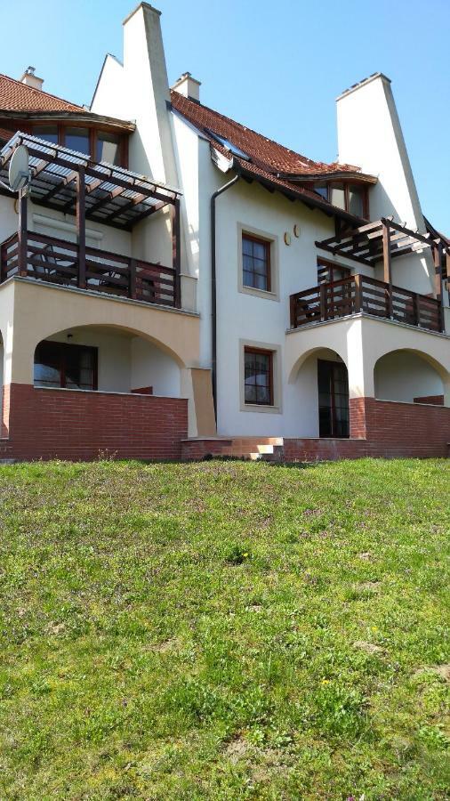 Modor Apartman Alsópáhok Εξωτερικό φωτογραφία